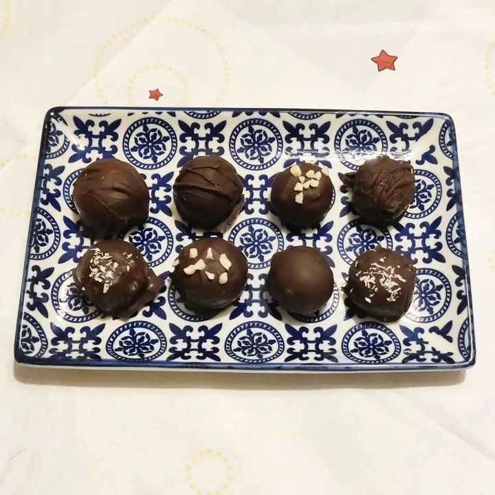 3-ingredient coconut balls