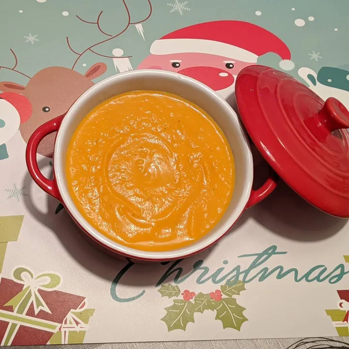 Crema de calabaza con tahini al curry