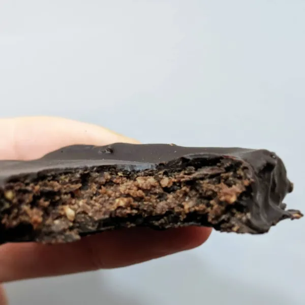 Delicias de frutos secos y chocolate