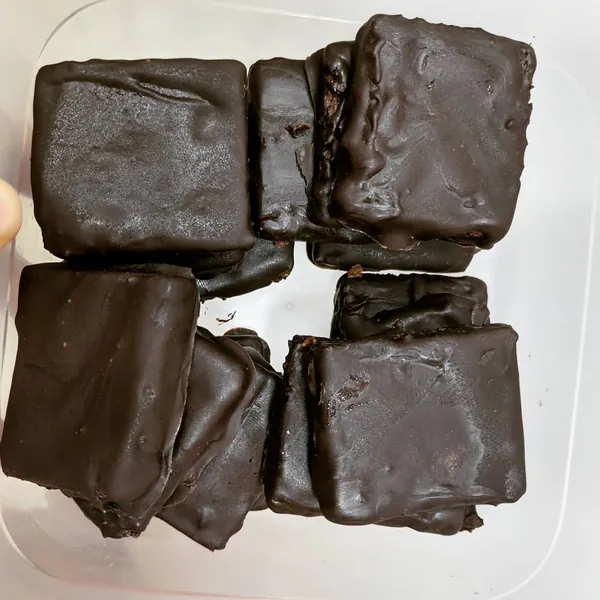 Delicias de frutos secos y chocolate