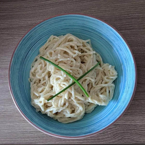 Espaguetis con salsa de coliflor