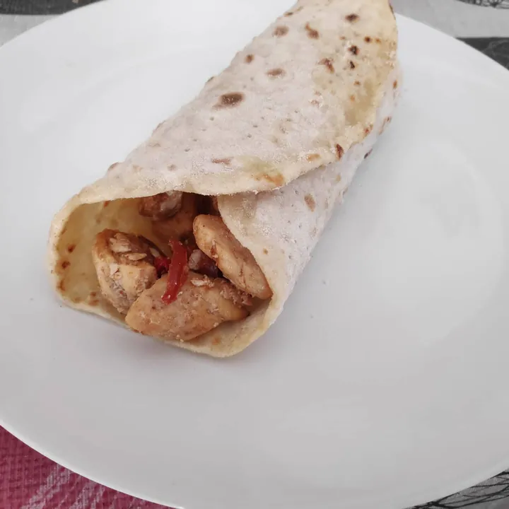 Fajitas de pollo con tortillas casera