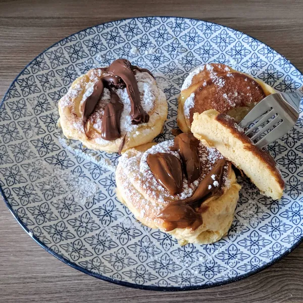 Fluffy japanese souffle pancakes
