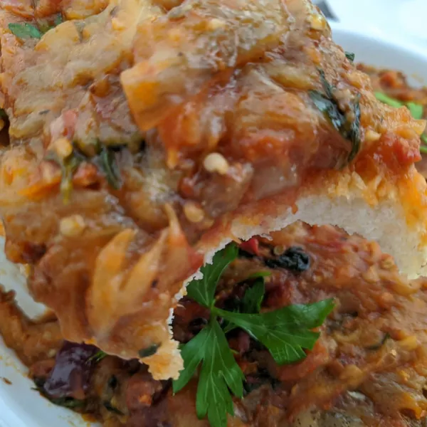 Maakouda vegano y zaalouk de berenjenas
