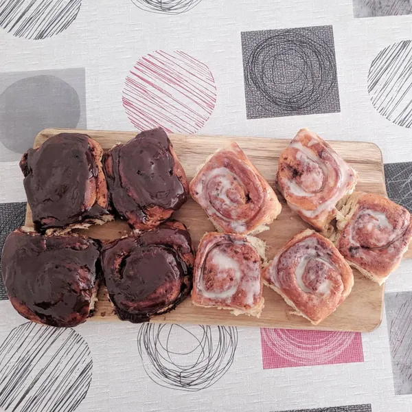 Original & Nutella Cinnamon Rolls