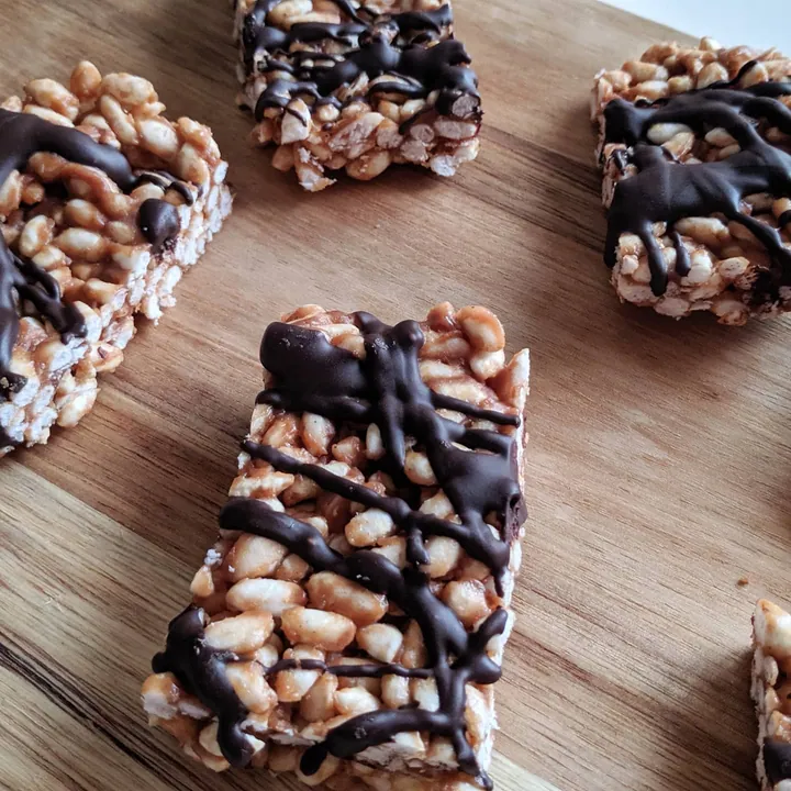 Peanut butter rice crispy bars