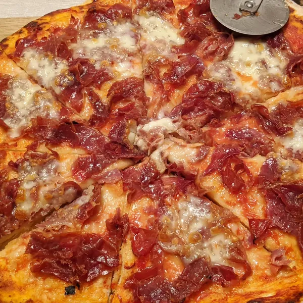 Gourmet Iberian ham pizza