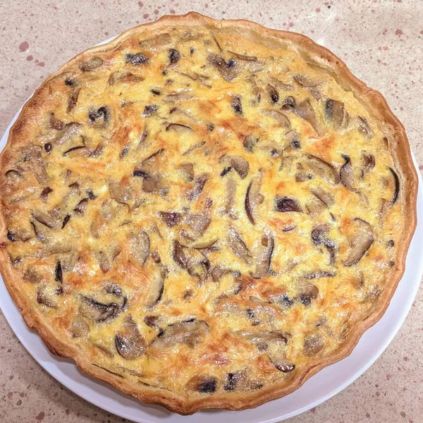 Mushroom and shiitake quiche