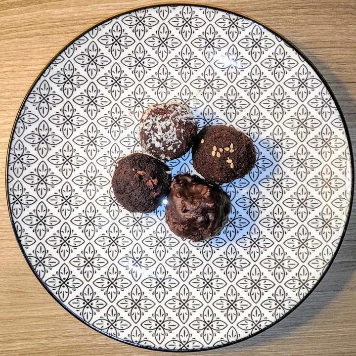 Vegan brownie truffles