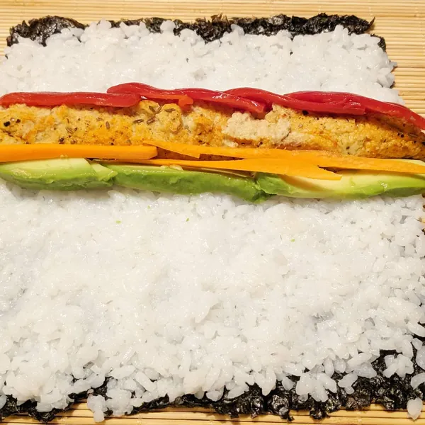 Vegan hummus sushi
