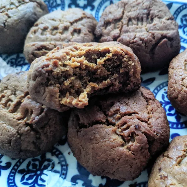 Vegan peanut butter cookies