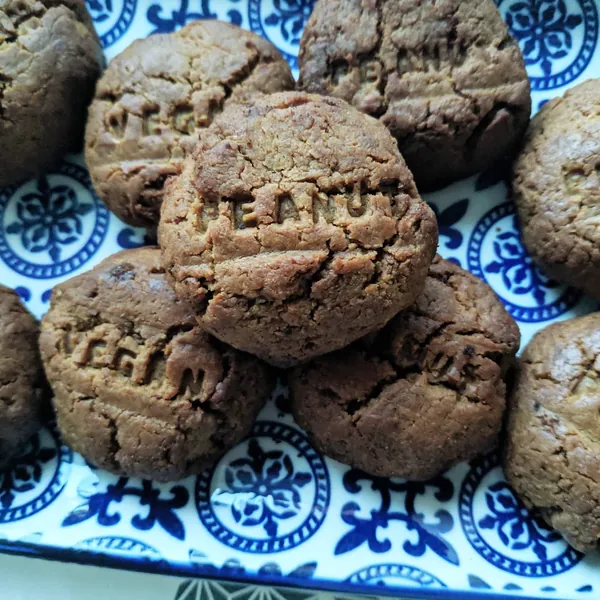 Vegan peanut butter cookies